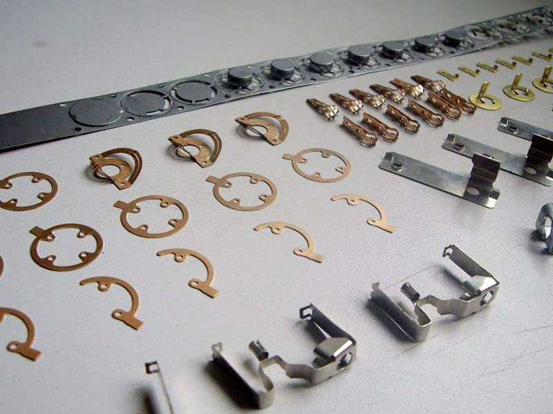 五金加工好不好學(xué)？還是非?？斓?！